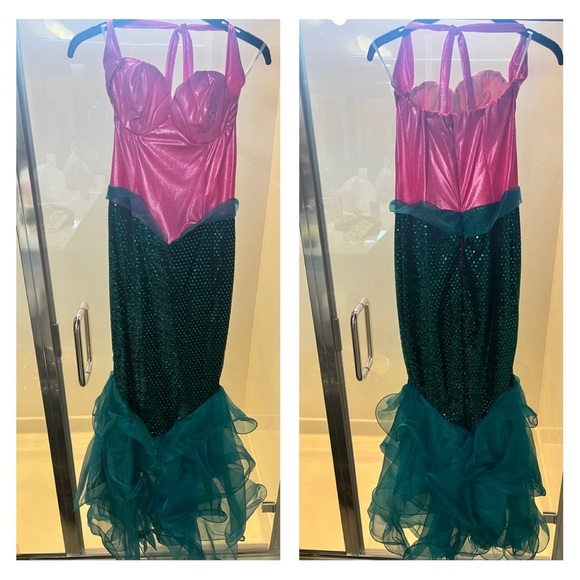 InCharacter Mermaid Costume. Size Medium. 🧜🏻‍♀️ - Picture 5 of 10
